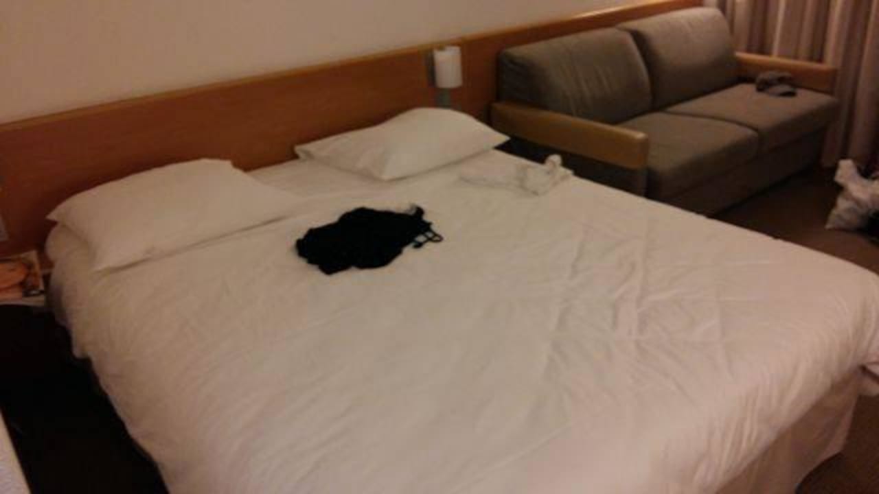 Bett nach Zimmerservice Hotel Novotel Köln City