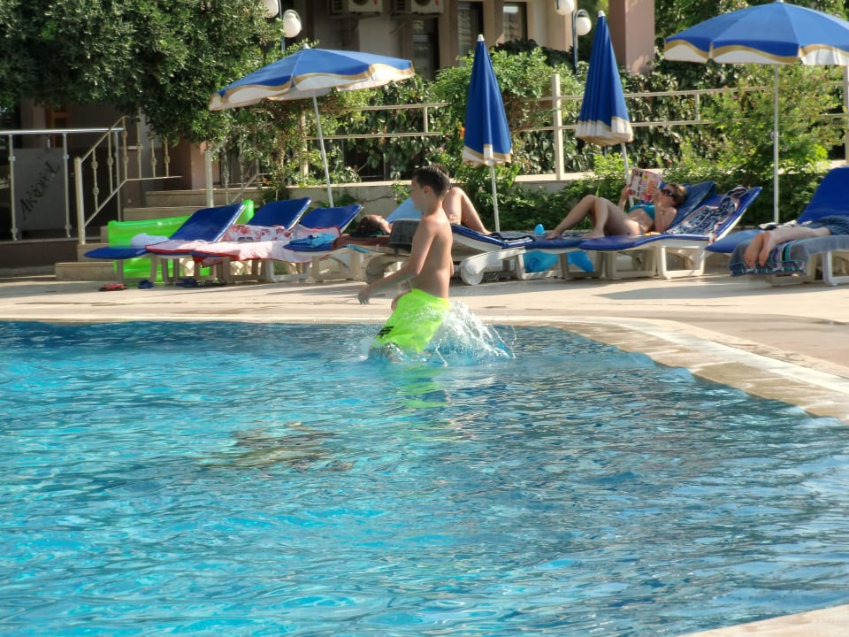 Alle haben Spaß Hotel Akropol