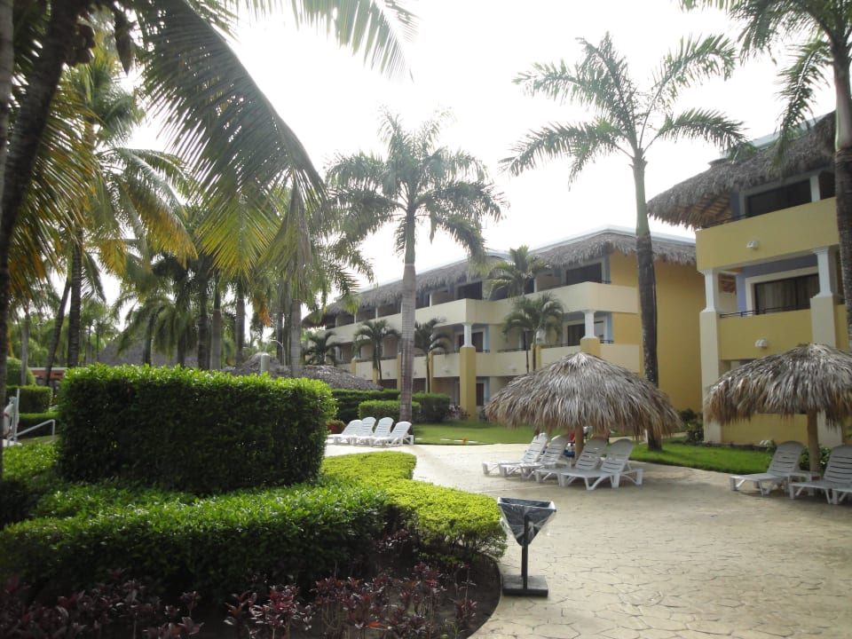 Poolansichten Iberostar Waves Costa Dorada