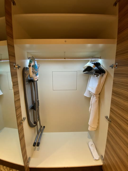 Zimmer Courtyard by Marriott World Trade Center Abu Dhabi