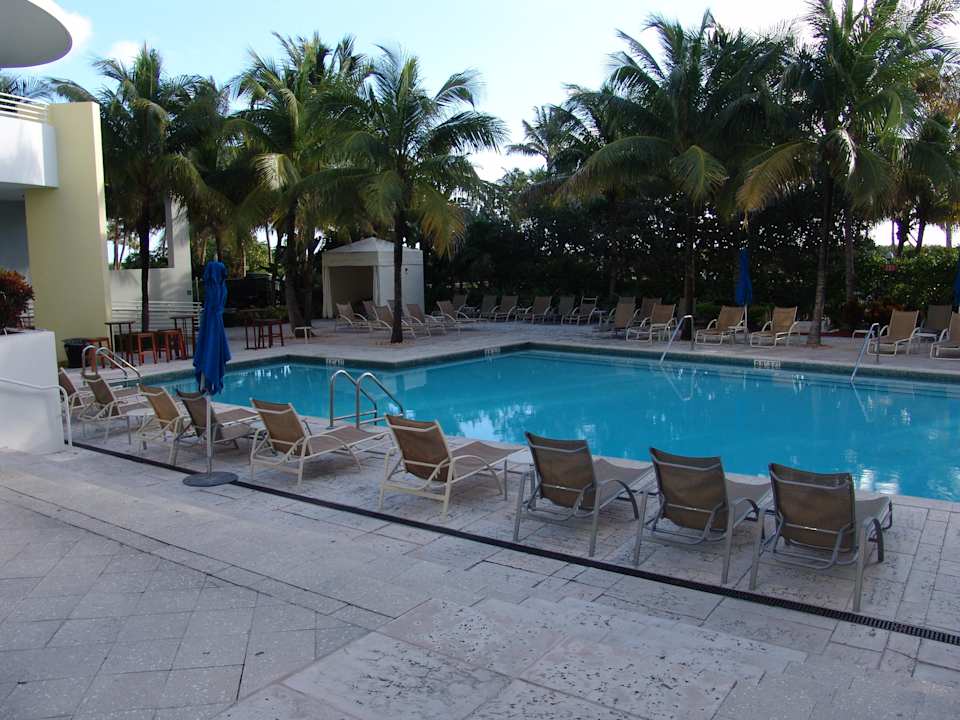 Poolbereich Royal Palm South Beach Miami, a Tribute Portfolio Resort