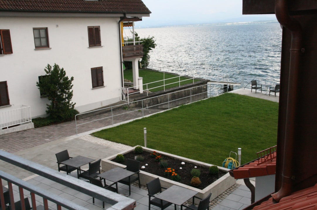 Von oben fotografiert Seehotel BelRiva