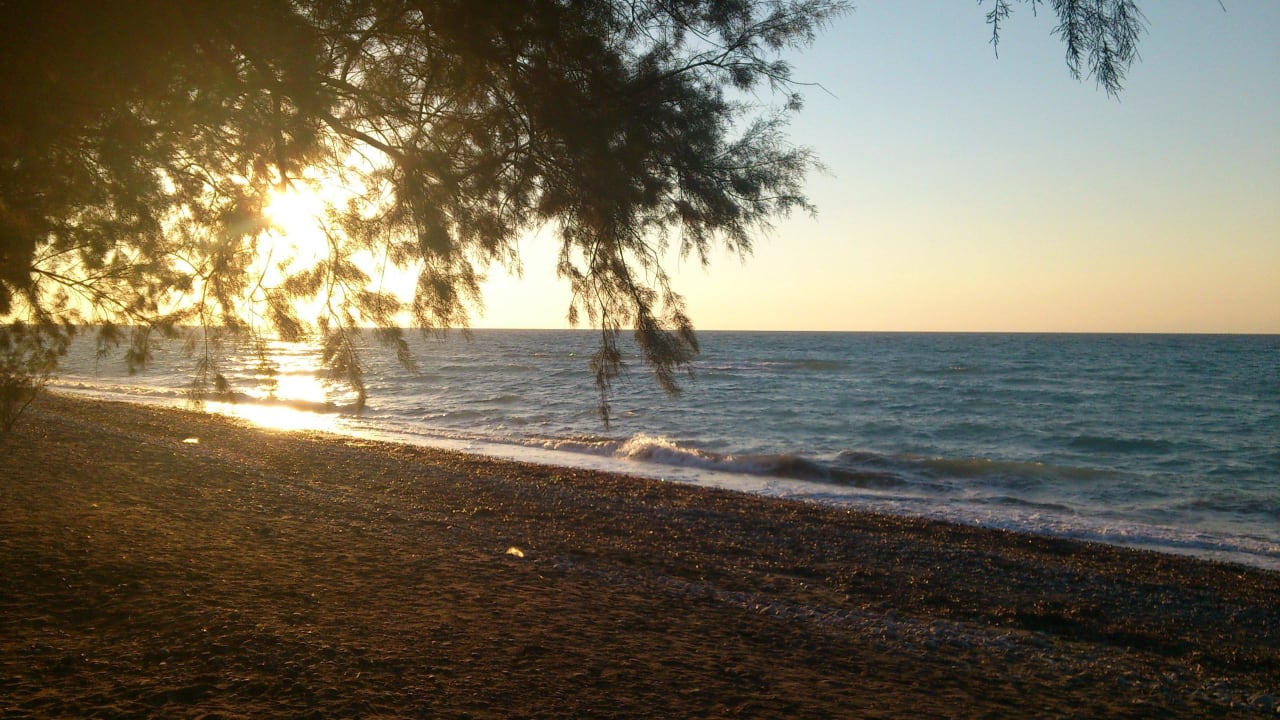 Sonnenuntergang am Strand TUI KIDS CLUB Alex Beach