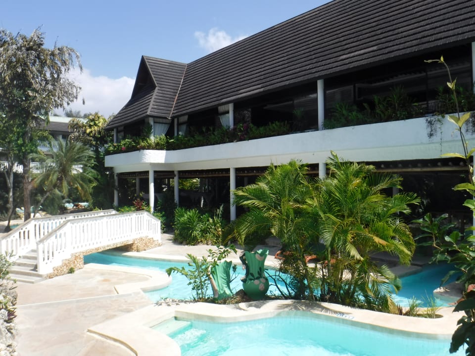 Außenansicht Travellers Beach Hotel & Club