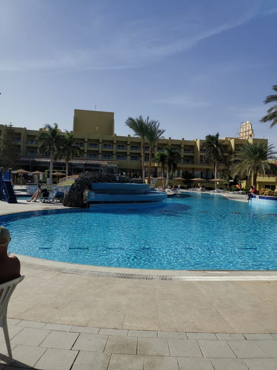 Pool Palm Beach Resort