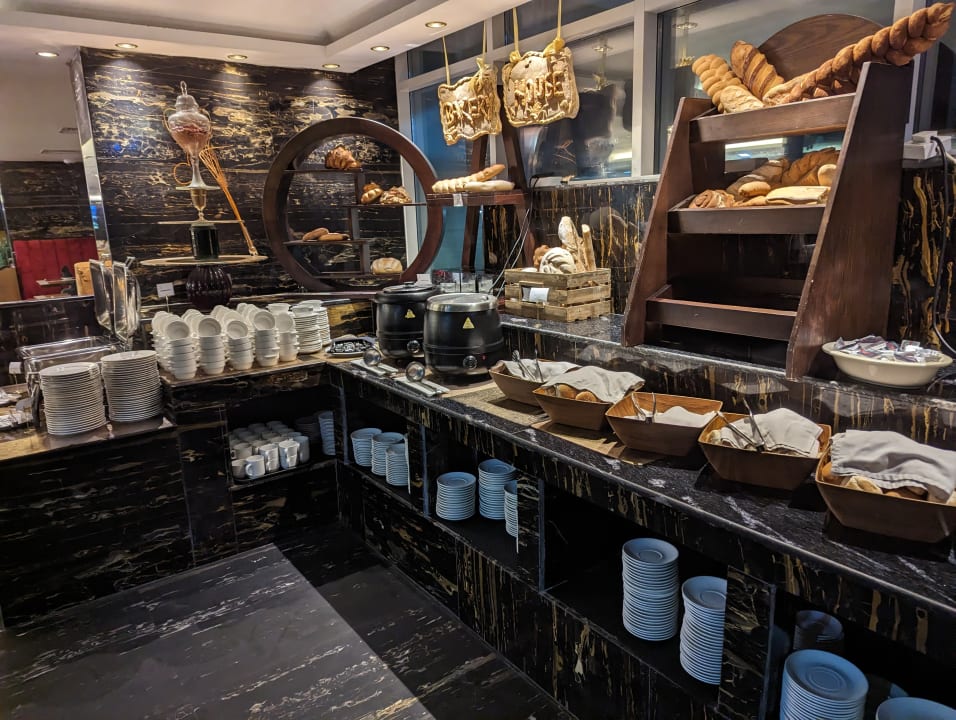 Gastro Mirage Bab Al Bahr Beach Resort