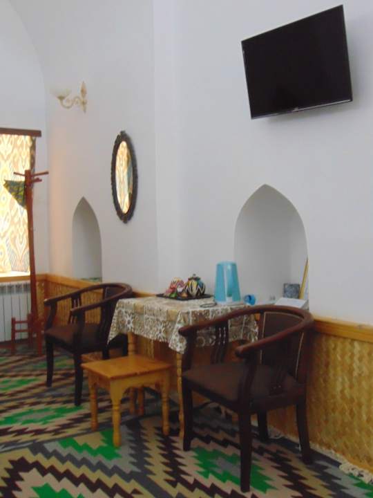 Zimmer Madrasah Polvon-Qori Boutique