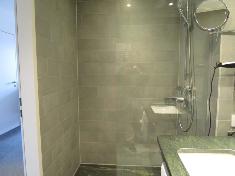 Sehr grosszügig Hilton Garden Inn Stuttgart NeckarPark