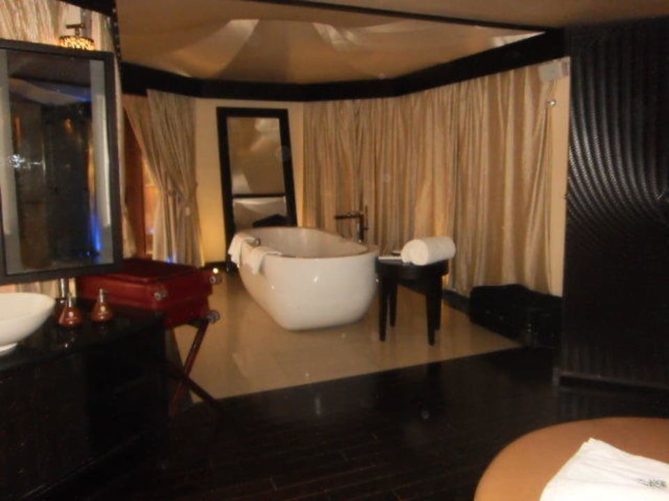 Badezimmer The Ritz-Carlton Ras Al Khaimah, Al Wadi Desert