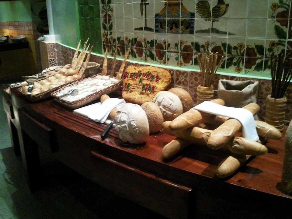 Buffet Iberostar Waves Costa Dorada