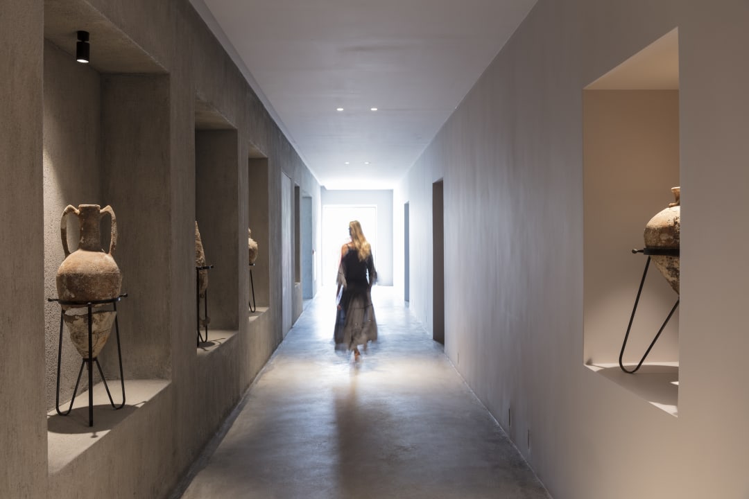 Lobby Minos Beach Art Hotel