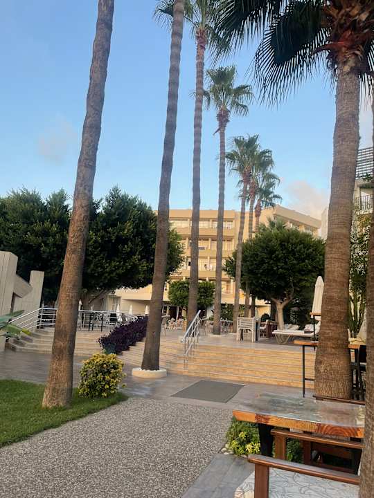 Gartenanlage Nerton Hotel - Erwachsenenhotel ab 16 Jahren