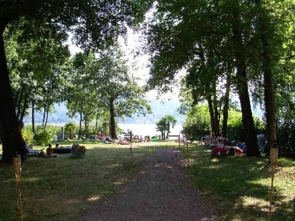 Blick von der Residenza zum Strand Residenza Parcolago