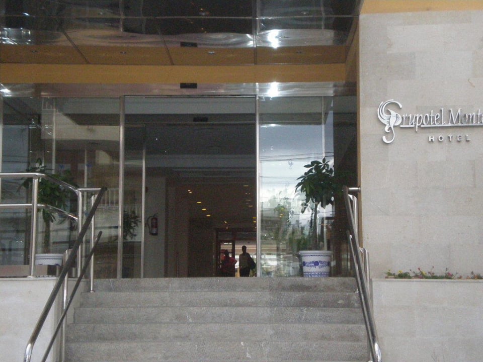 Haupteingang Grupotel Montecarlo