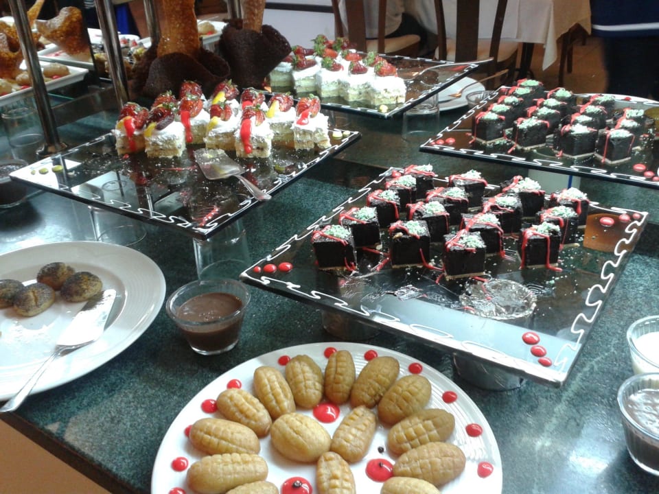 Lecker Nachtisch! Hotel Süral Resort