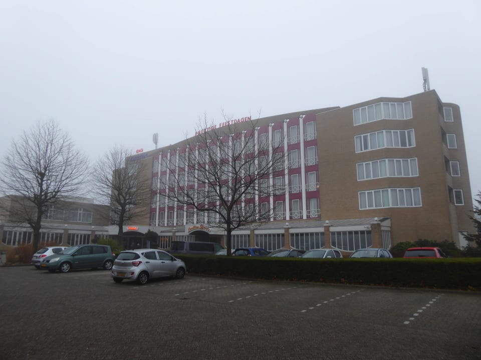 Außenansicht Vorderseite Hotel Carlton Oasis