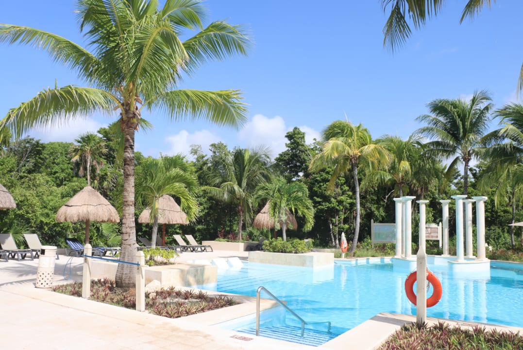 Pool Grand Palladium Kantenah Resort & Spa