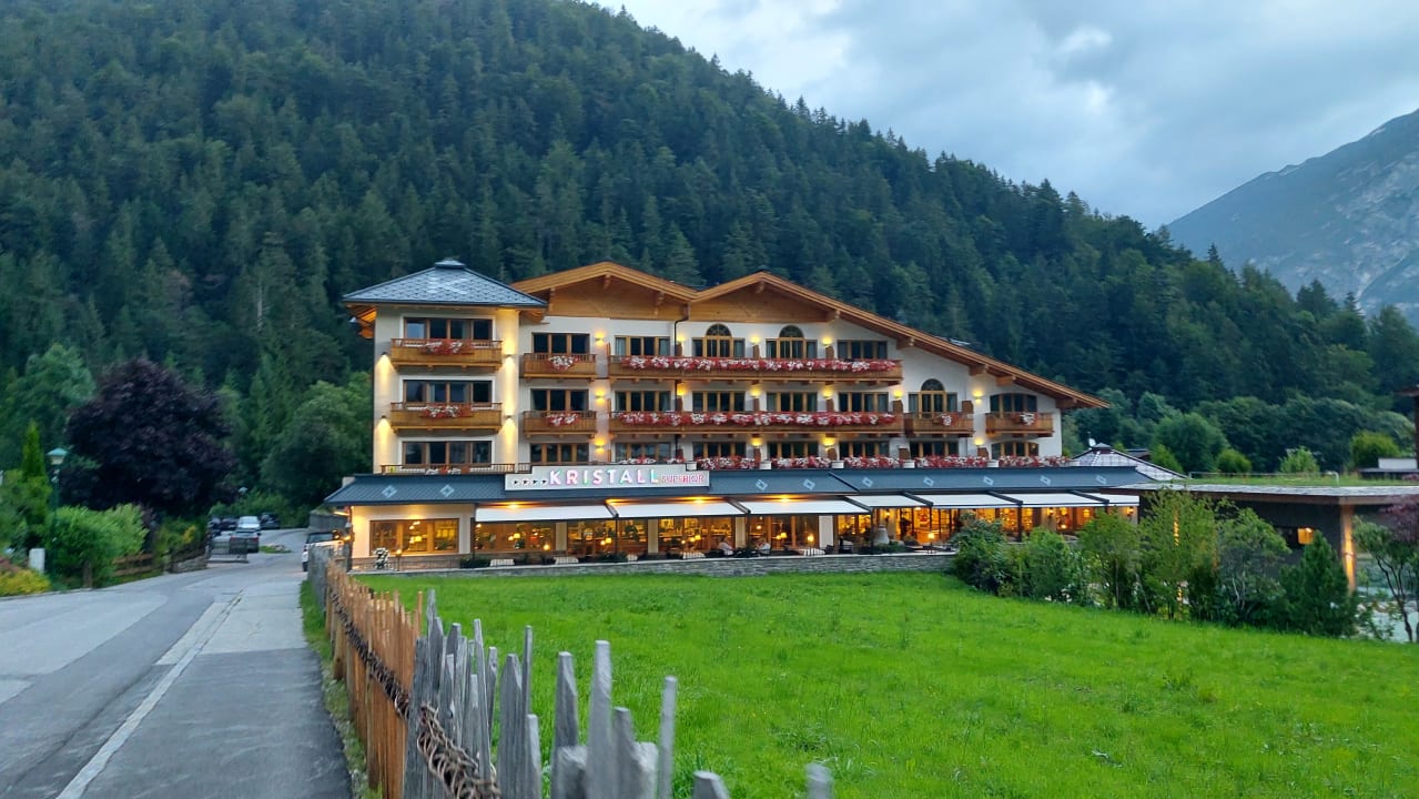 Außenansicht Verwöhnhotel Kristall
