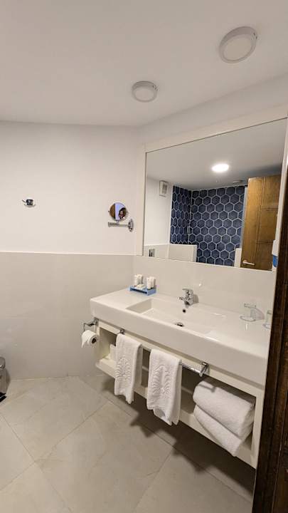 Zimmer Brayka Bay Resort