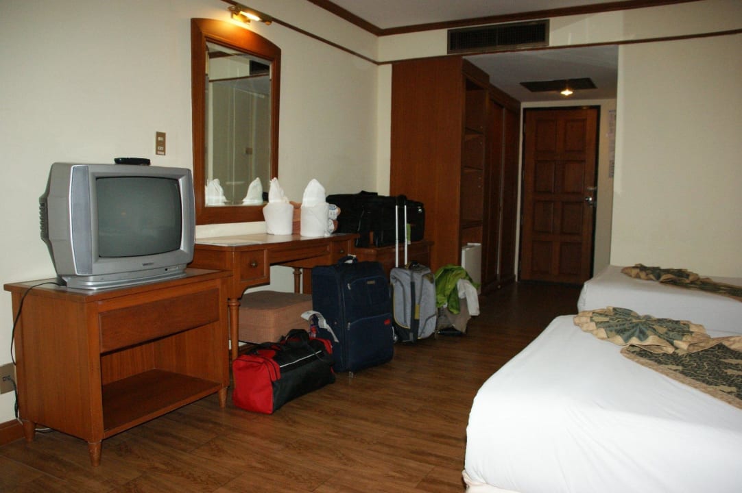 Telewizor i toaletka Hotel Grand Jomtien Palace