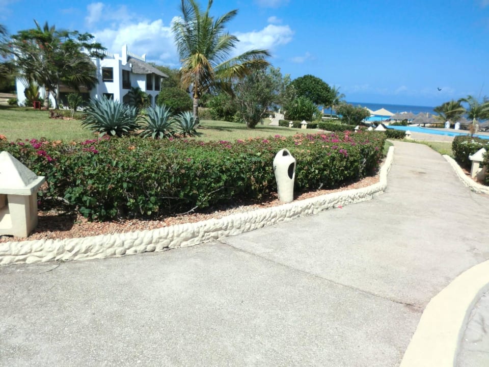 Weg zum Pool Royal Zanzibar Beach Resort