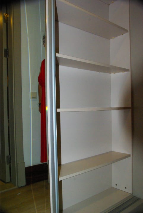 Zimmer Well Palace Side