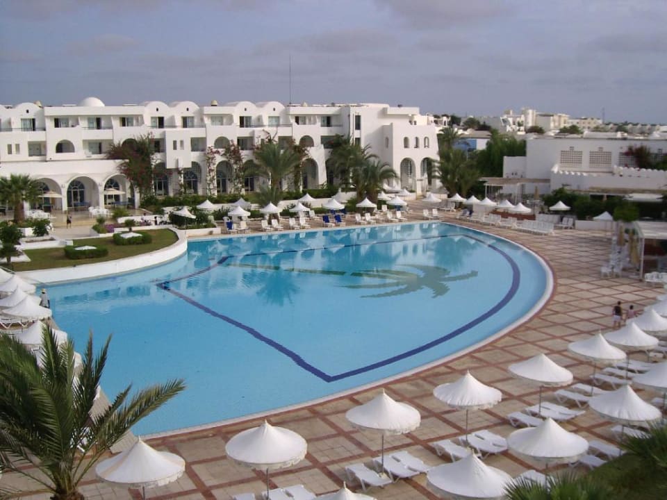 Der Pool Club Palm Azur