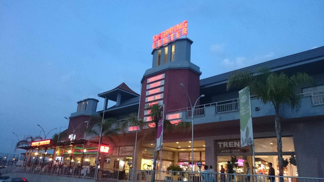 Shopping Center am Hotel Port Side Resort Hotel