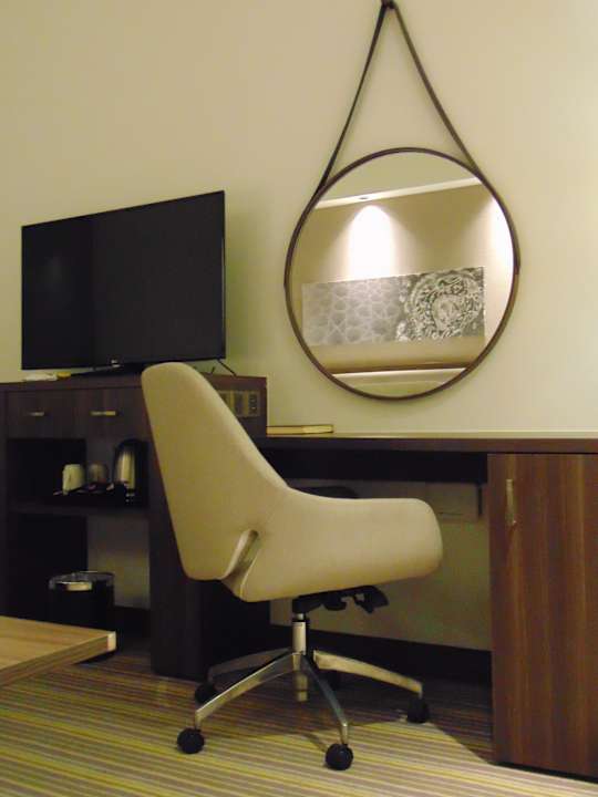 Zimmer Hampton By Hilton Dubai Airport