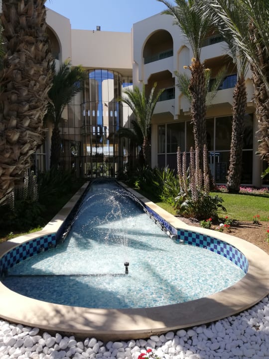 Gartenanlage Iberostar Waves Averroes