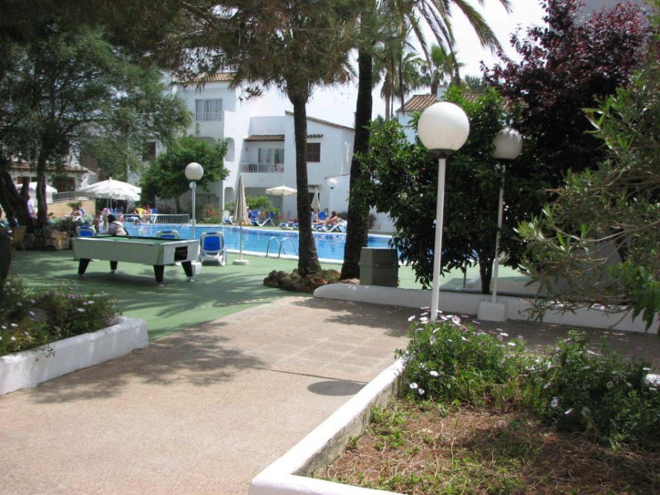 Der Blick von unserer Terrasse zum Pool HSM Club Torre Blanca