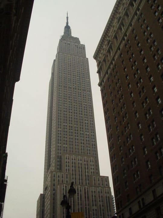 Das Empire State liegt quasi vor der Tür New York's Hotel Pennsylvania