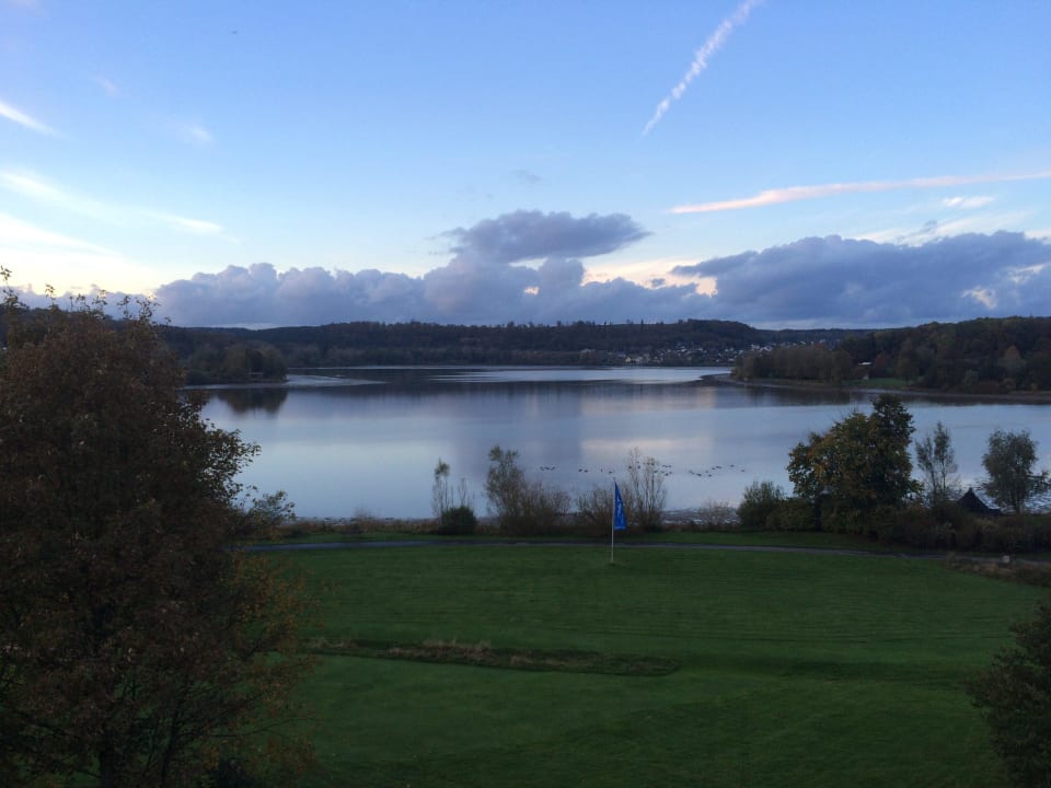 Ausblick aus Doppelzimmer Golf & Sporthotel Wiesensee