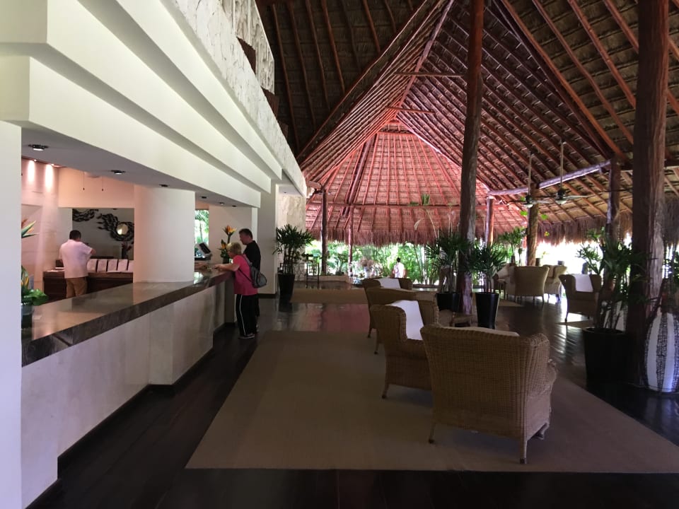 Lobby Akumal Bay Beach & Wellness Resort