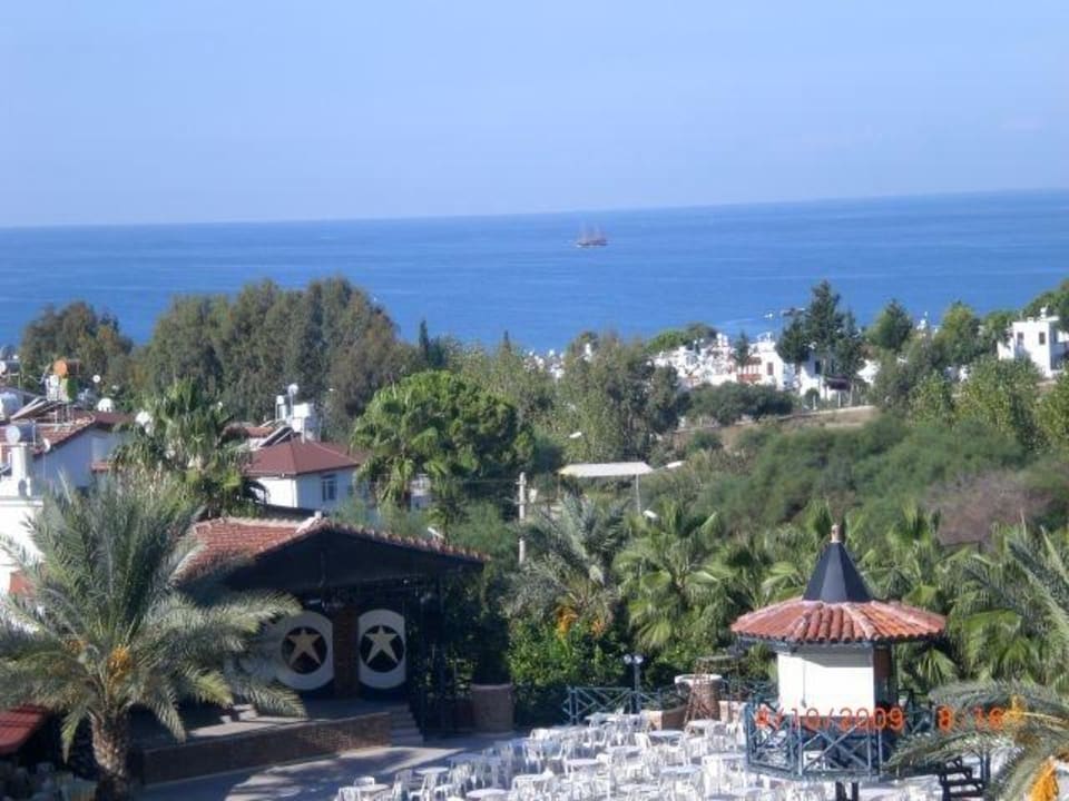 Ausblick vom Balkon Seaden Corolla Hotel