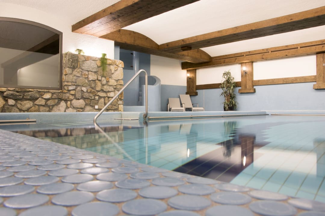 Pool Sunstar Hotel Klosters