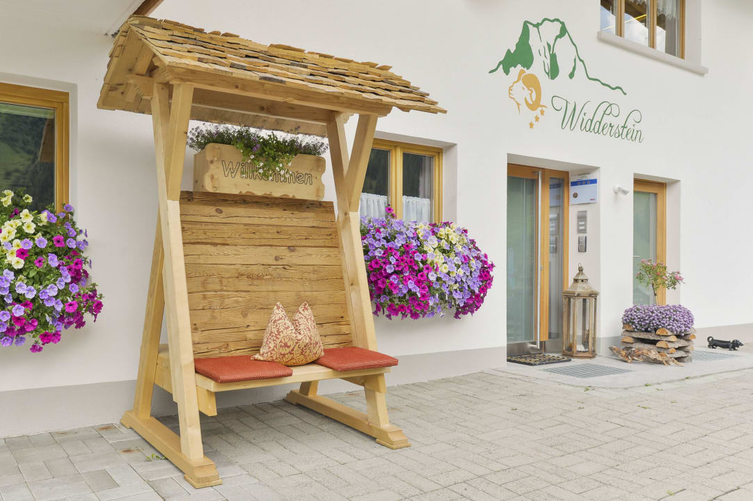 Eingangsbereich Pension Widderstein