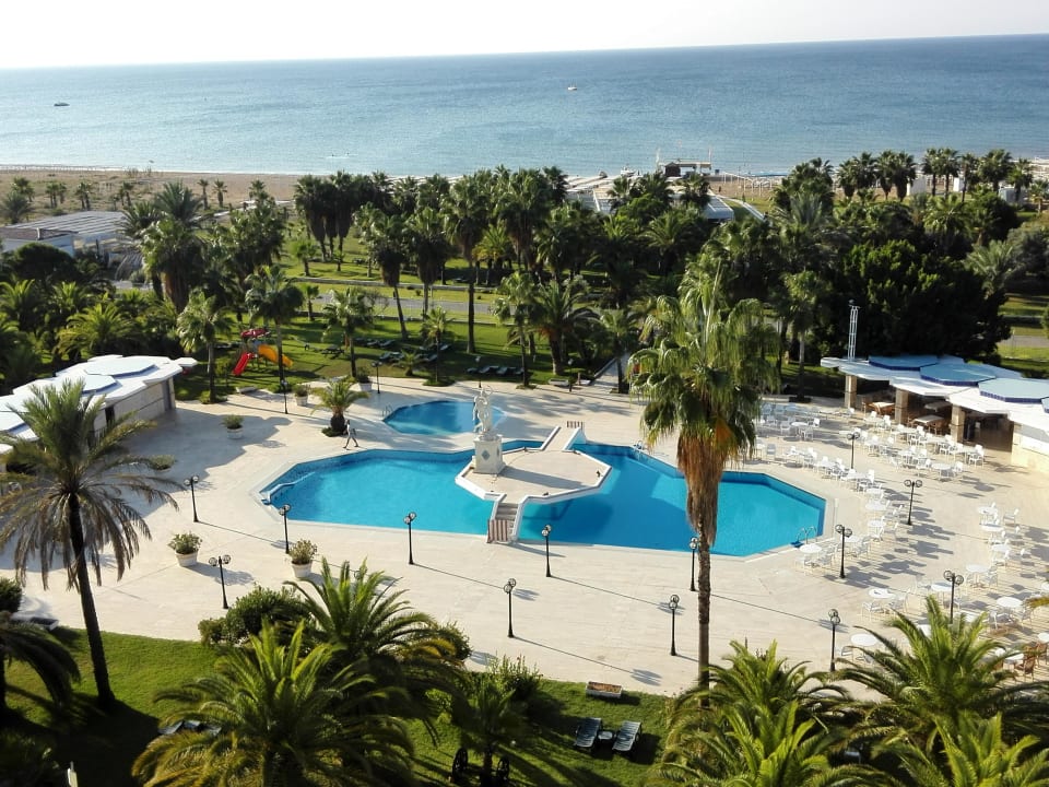 Ausblick auf den Pool Süral Saray Hotel