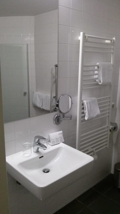 Bad Four Points Flex by Sheraton Vienna Hauptbahnhof