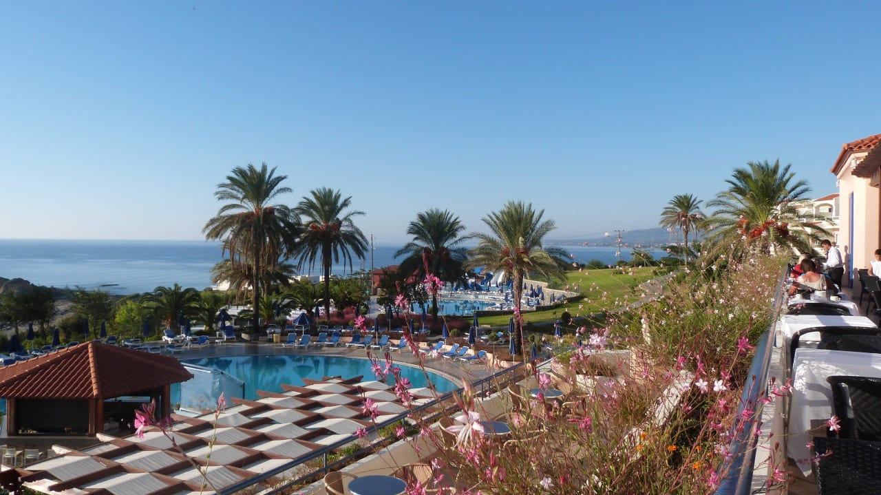 Traumhafter Ausblick beim Frühstück Rodos Princess Beach Hotel & Spa