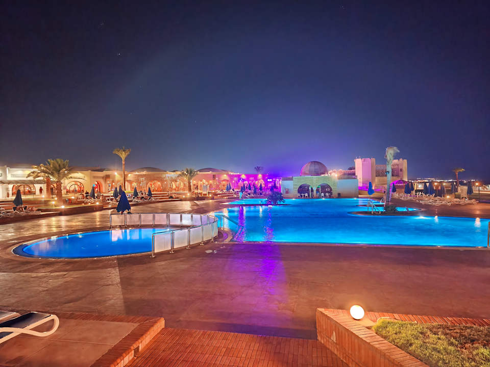 Außenansicht Hotel Mercure Hurghada