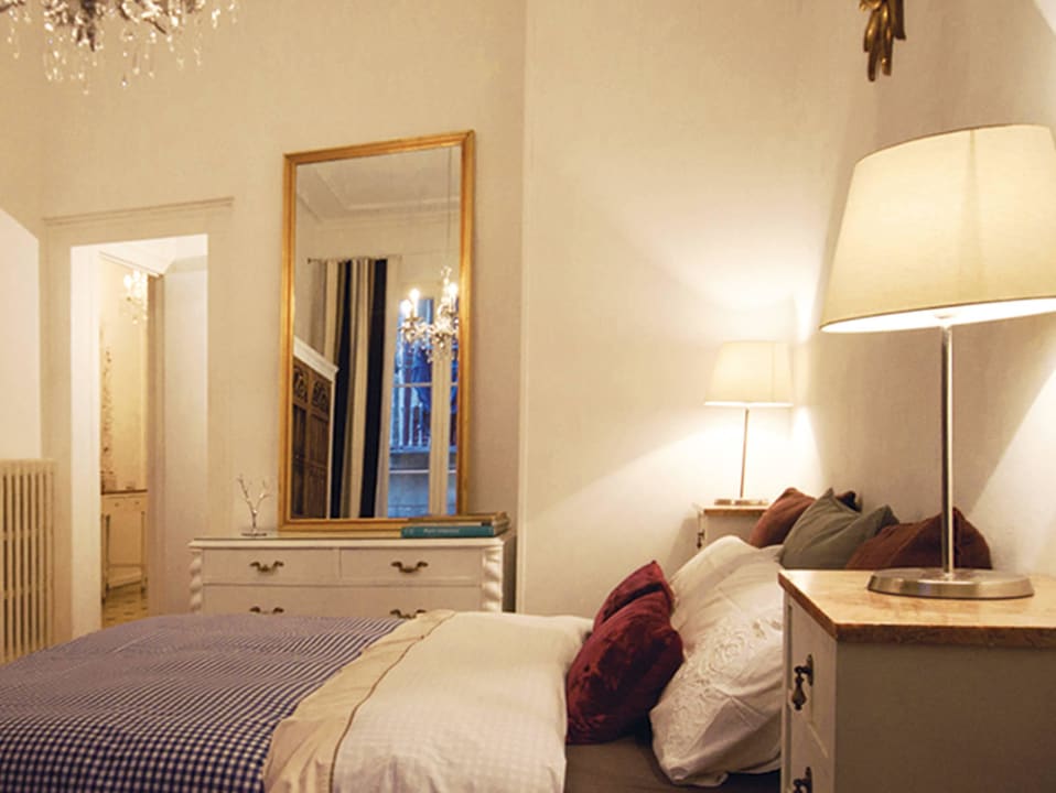 ROOM 3 / PRIVATE ENSUITE / king size Casa Marcelo Barcelona - B&B