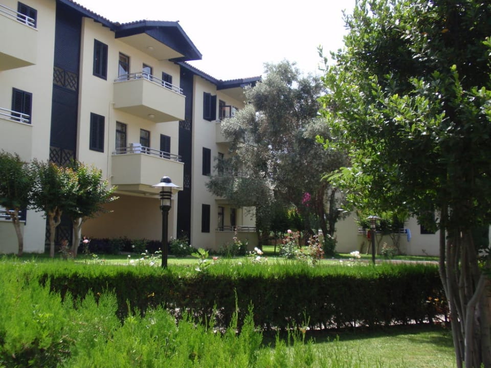 Die Haupthäuser Melas Holiday Village