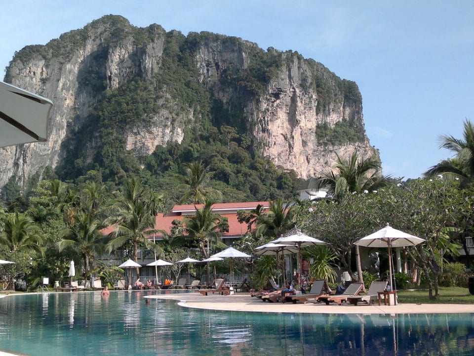 Coral Pool Aonang Villa Resort