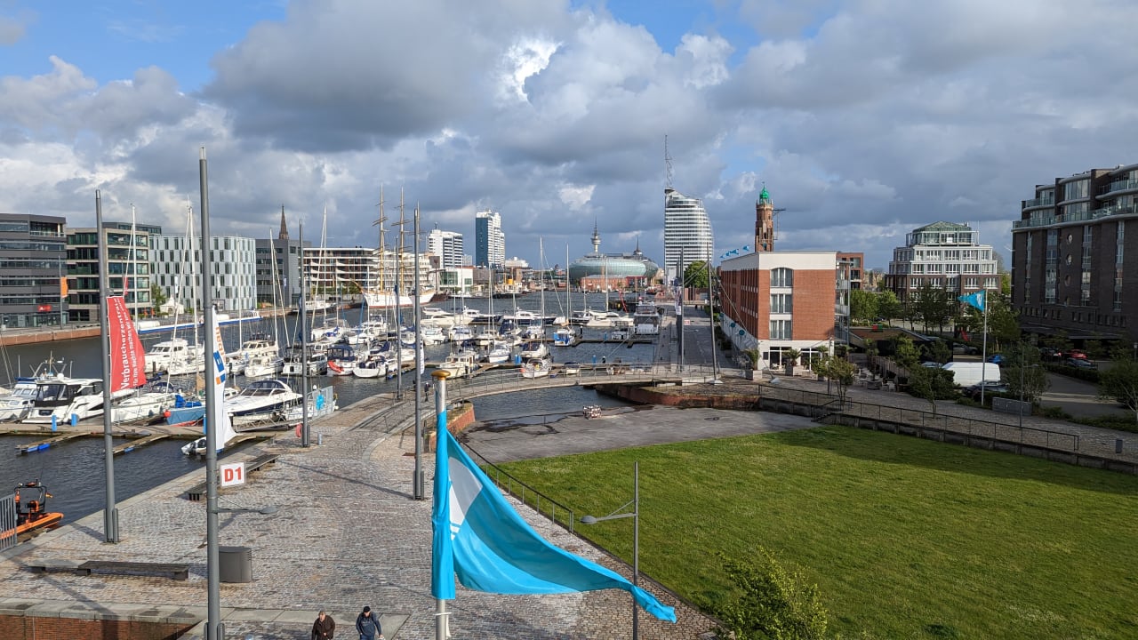 Ausblick im-jaich hotel bremerhaven