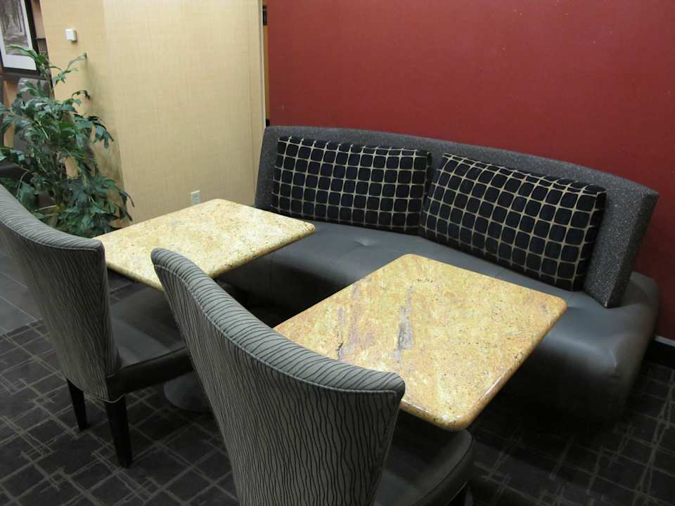 Gemütlicher Sitzplatz zum Frühstück Hotel Hampton Inn Sweetwater