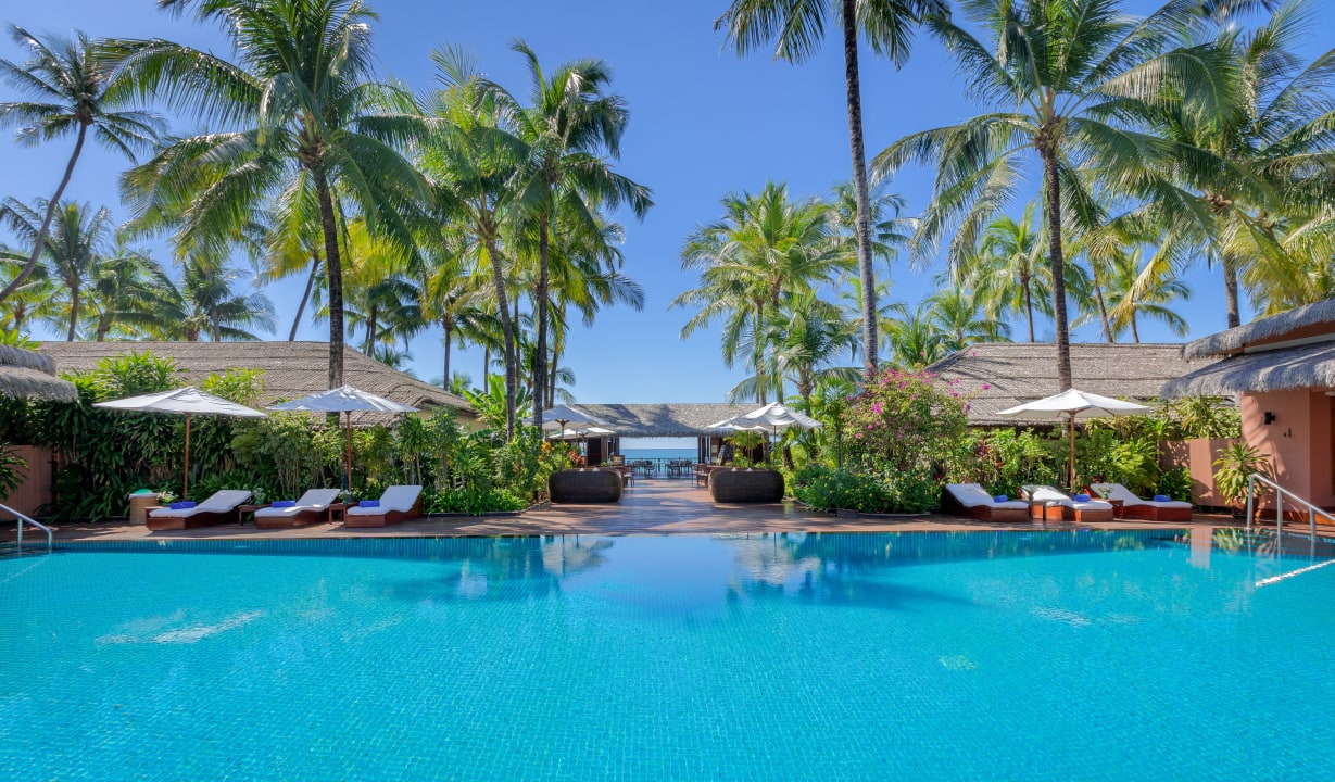 Pool Bayview - the beach resort