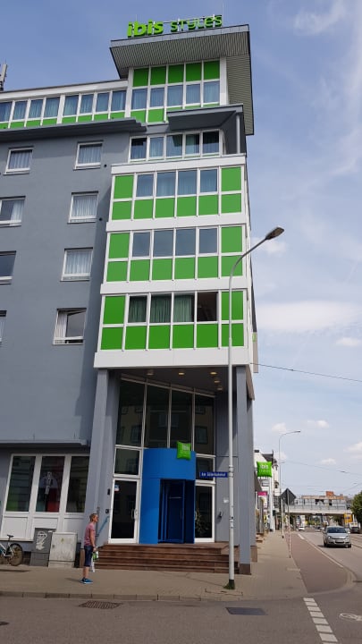Außenansicht ibis Styles Halle