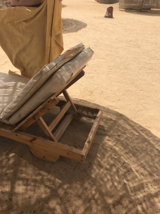 So sehen die meisten Liegen aus Three Corners Sea Beach Resort