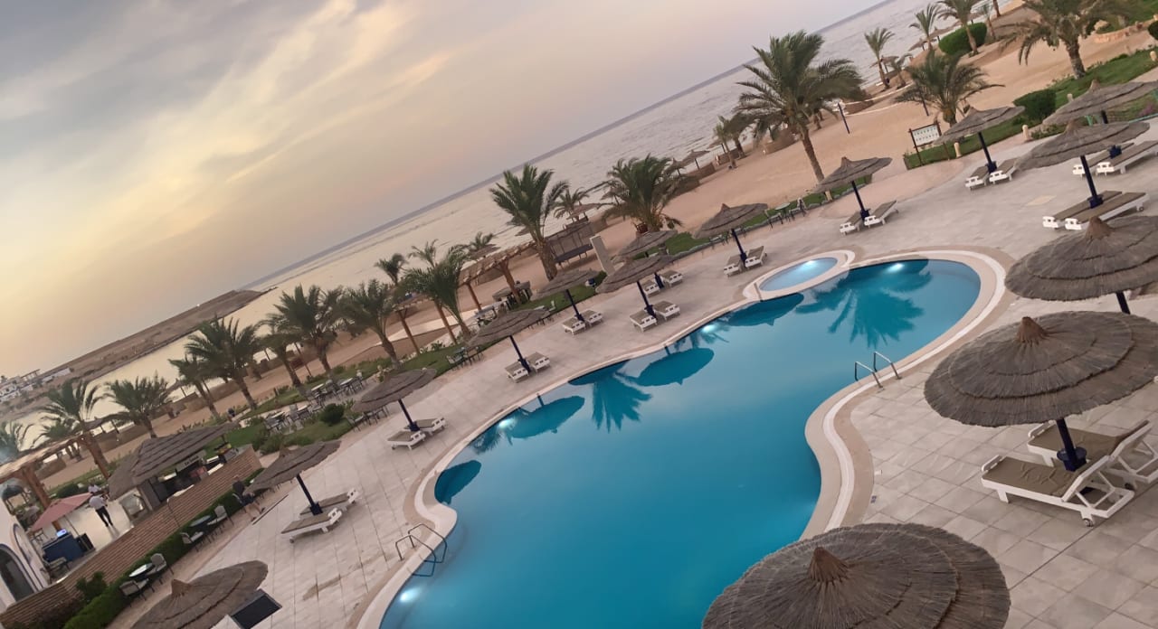Pool Coral Sun Beach